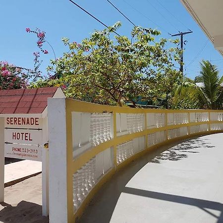Serenade Hotel Placencia Kültér fotó