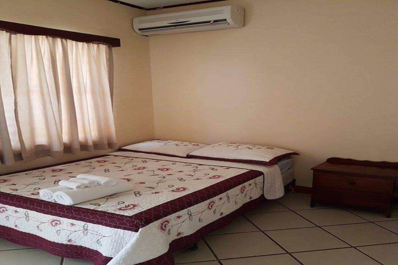 Serenade Hotel Placencia Kültér fotó
