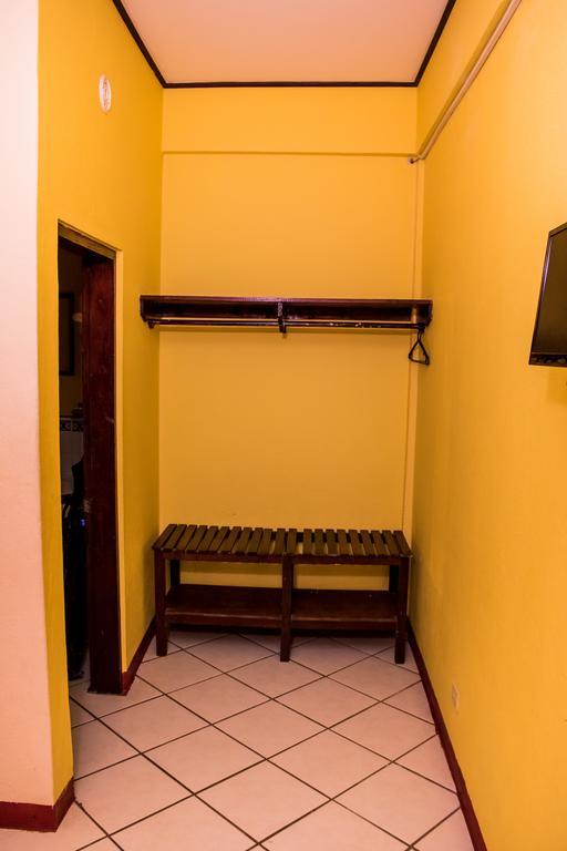 Serenade Hotel Placencia Kültér fotó