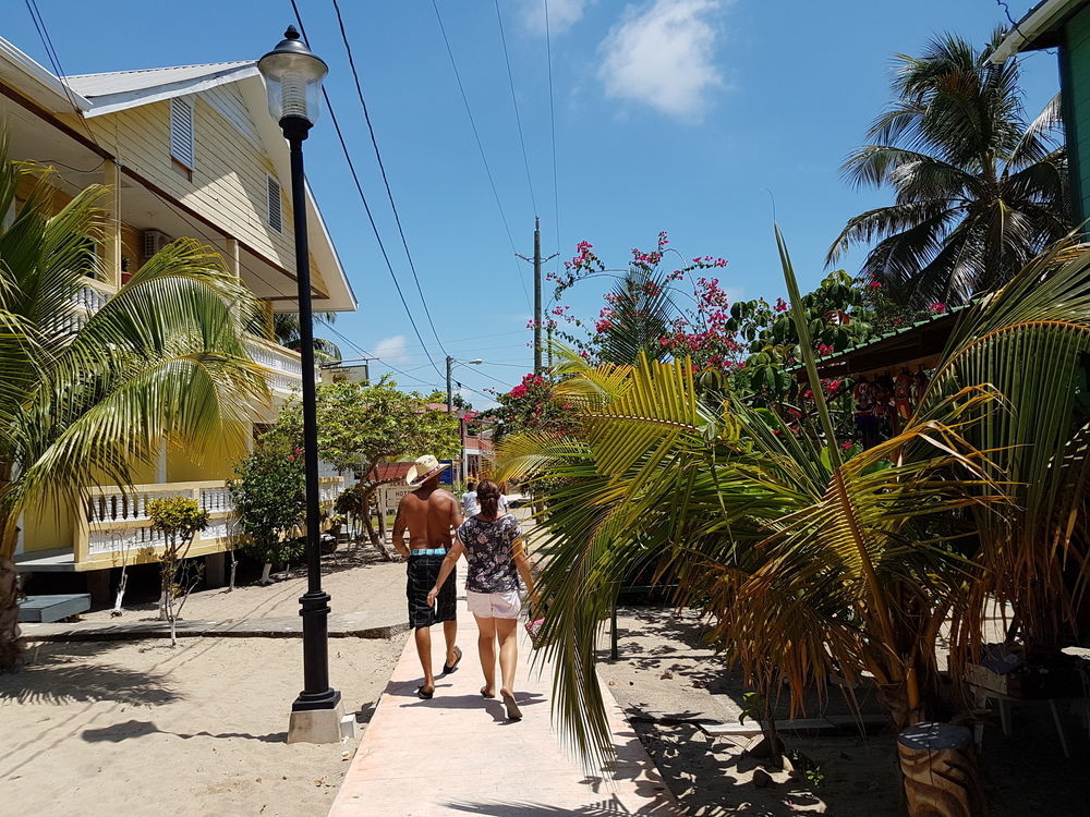 Serenade Hotel Placencia Kültér fotó