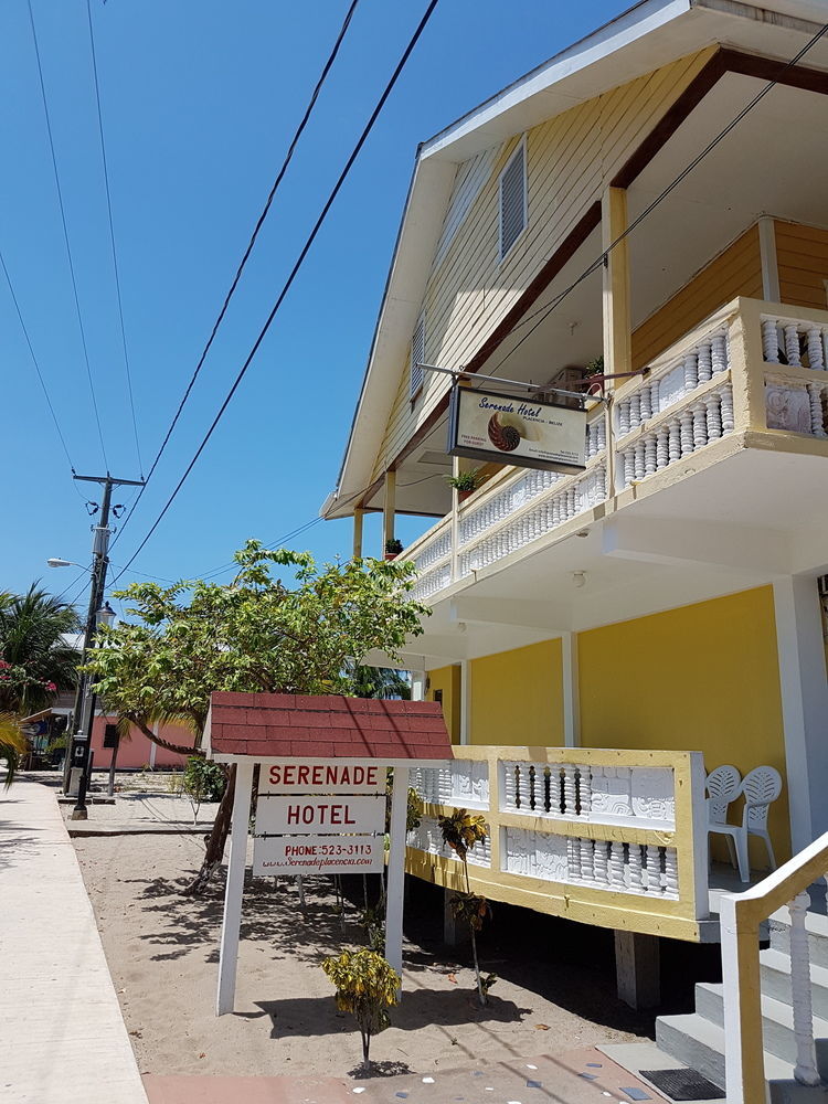 Serenade Hotel Placencia Kültér fotó