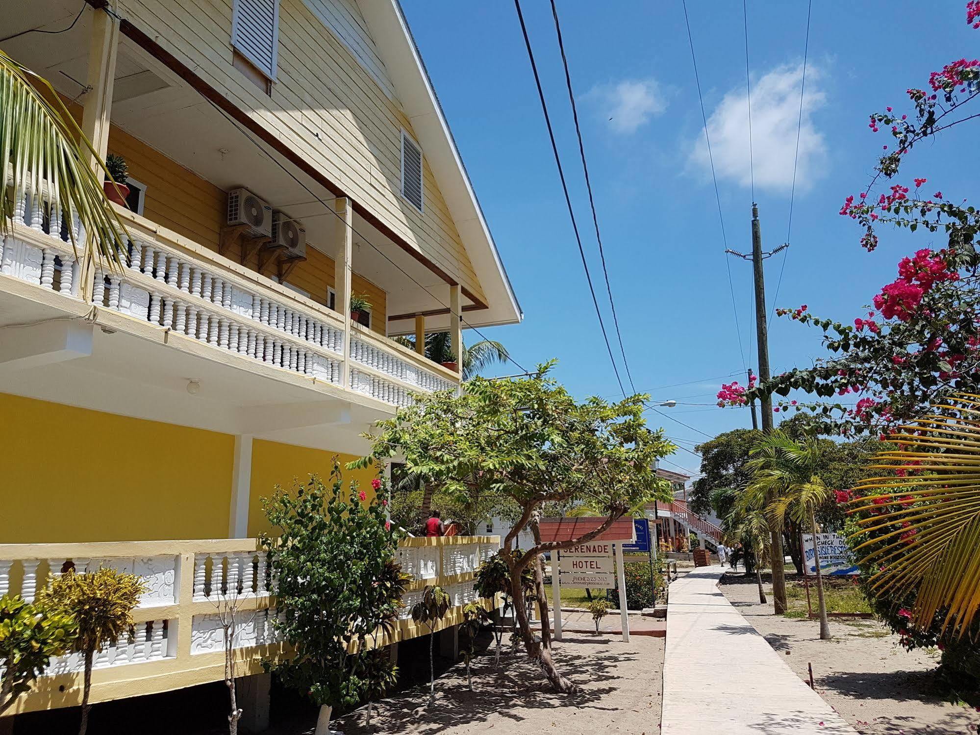 Serenade Hotel Placencia Kültér fotó